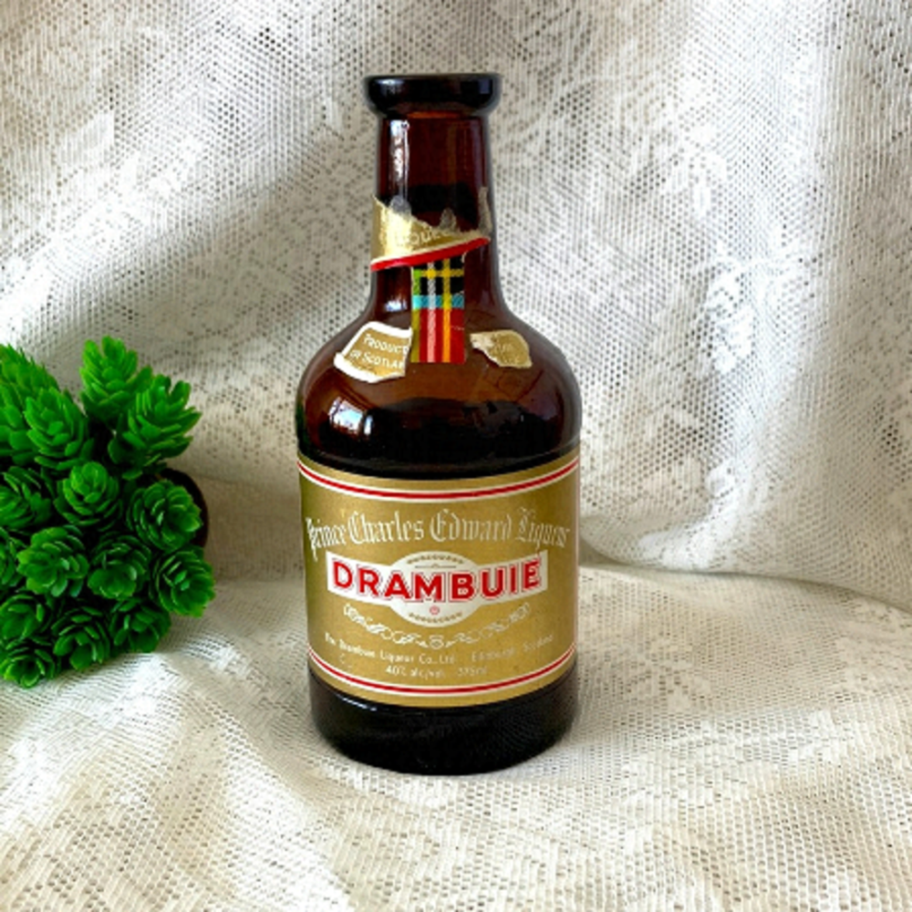 Price drop Drambuie Vintage Bottle Design, Empty 1 Liter 375 ml, no Cap.